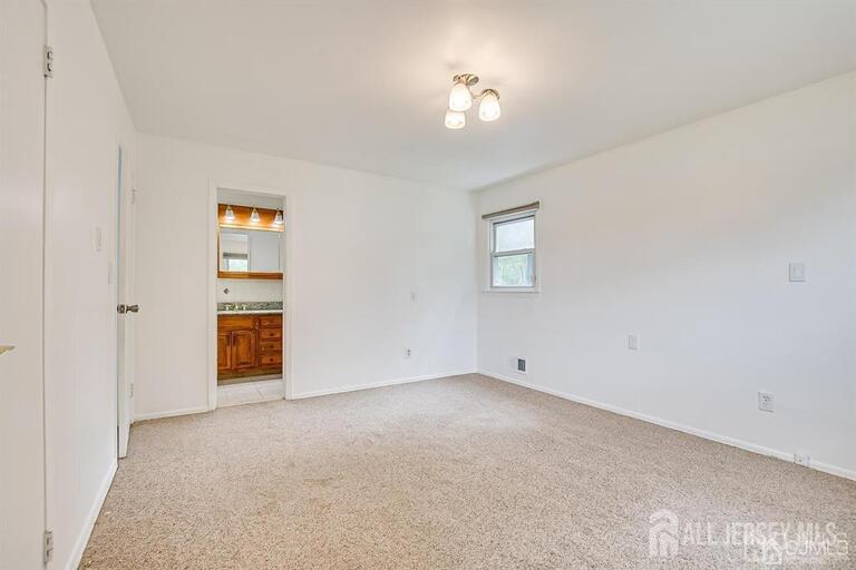 Photo 18 of 559 Wood Avenue, Edison NJ 08820, Edison, NJ