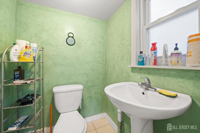 Photo 4 of 38 W Somerset Street, Raritan NJ 08869, Raritan, NJ