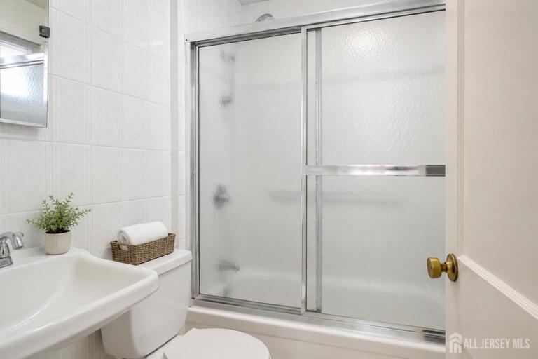 Photo 5 of 537 Ryders Lane, East Brunswick NJ 08816, East Brunswick, NJ