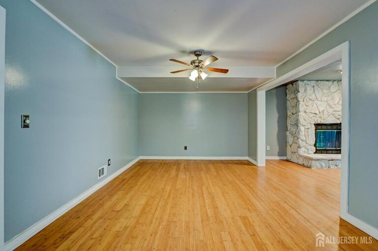Photo 5 of 1705 N Oaks Boulevard N, North Brunswick NJ 08902, North Brunswick, NJ