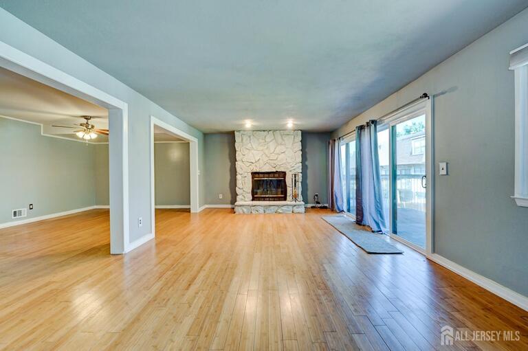 Photo 13 of 1705 N Oaks Boulevard N, North Brunswick NJ 08902, North Brunswick, NJ