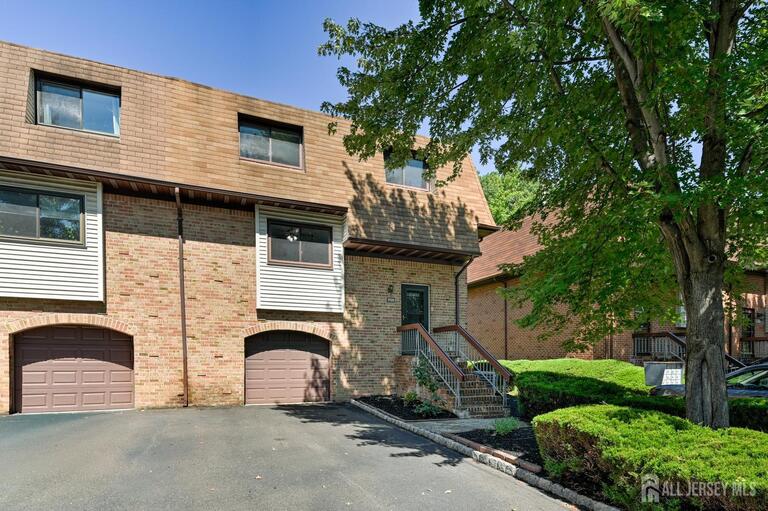 Photo 2 of 1705 N Oaks Boulevard N, North Brunswick NJ 08902, North Brunswick, NJ