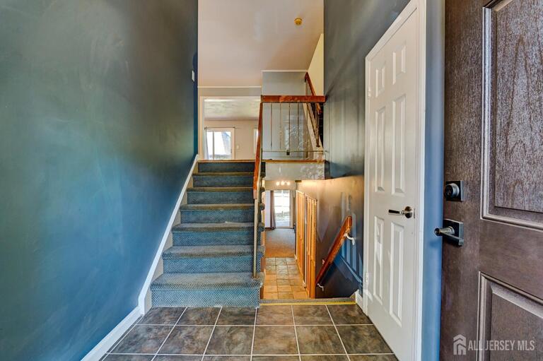 Photo 3 of 1705 N Oaks Boulevard N, North Brunswick NJ 08902, North Brunswick, NJ