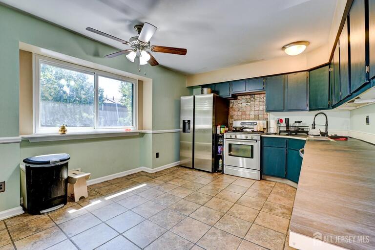 Photo 20 of 1705 N Oaks Boulevard N, North Brunswick NJ 08902, North Brunswick, NJ