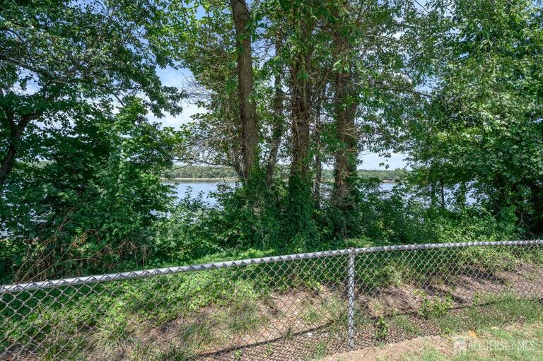 Photo 36 of 39 River Bank Drive, Florence NJ 08554, Florence, NJ