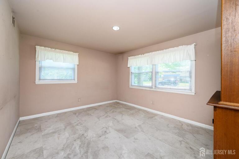 Photo 15 of 422 King George Road, Cherry Hill NJ 08034, Cherry Hill, NJ