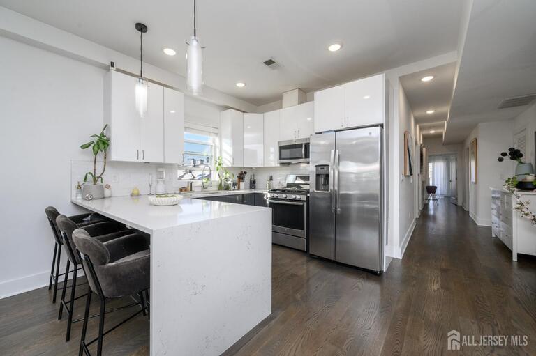 Photo 32 of 197 Garfield Avenue, Jersey City NJ 07305, Jersey City, NJ