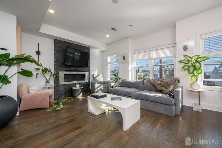 Photo 37 of 197 Garfield Avenue, Jersey City NJ 07305, Jersey City, NJ