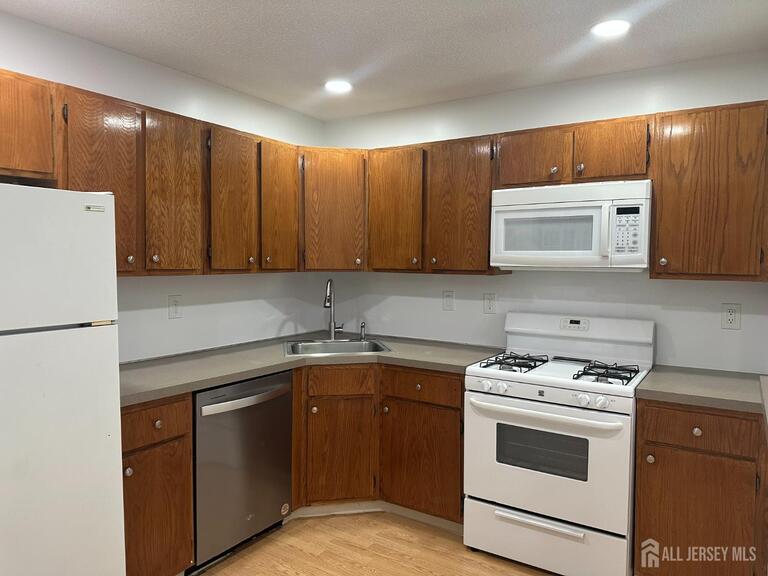 Photo 5 of 158 Darwin Lane, North Brunswick NJ 08902, North Brunswick, NJ