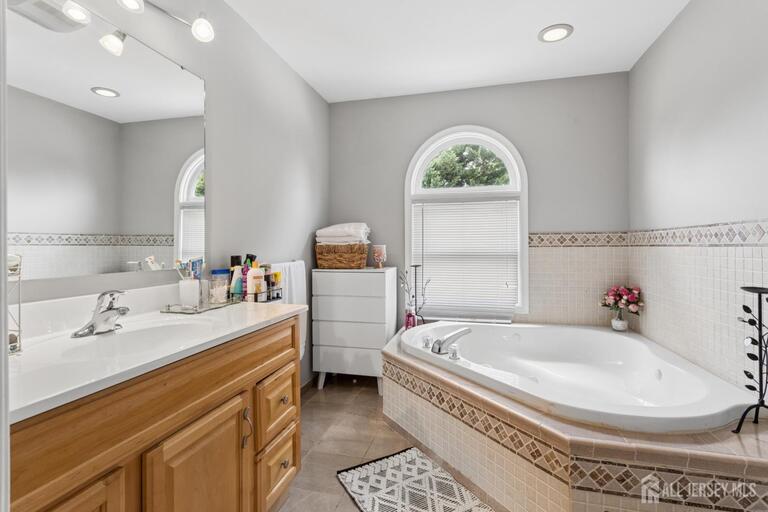 Photo 15 of 531 Manor Road, Beverly NJ 08010, Beverly, NJ