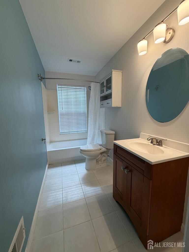 Photo 5 of 902 Plymouth Road, North Brunswick NJ 08902, North Brunswick, NJ
