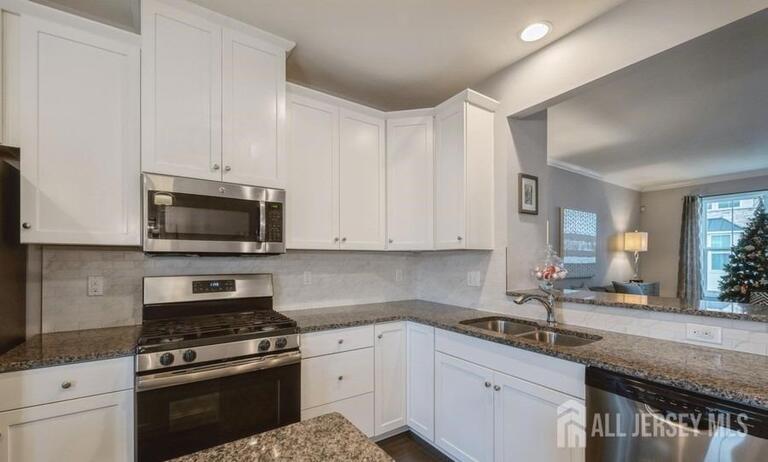 Photo 7 of 807 Bayside Court, South Amboy NJ 08879, South Amboy, NJ