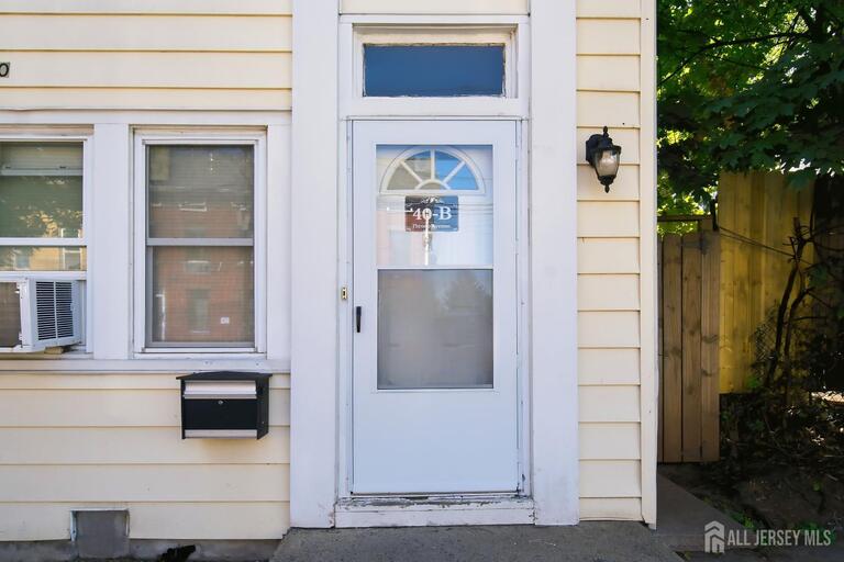 Photo 4 of 40 Throop Avenue, New Brunswick NJ 08901, New Brunswick, NJ