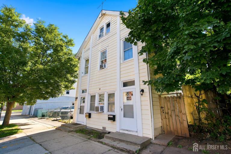 Photo 3 of 40 Throop Avenue, New Brunswick NJ 08901, New Brunswick, NJ