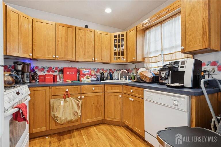 Photo 8 of 28 Debra Place, Sewaren NJ 07077, Sewaren, NJ