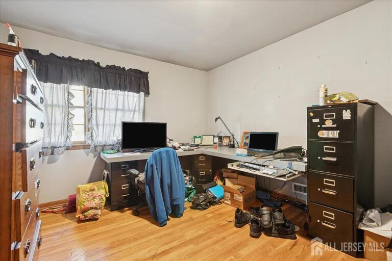 Photo 14 of 28 Debra Place, Sewaren NJ 07077, Sewaren, NJ