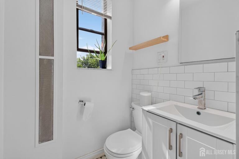 Photo 8 of 275 Harrison Avenue # 303, Jersey City NJ 07304, Jersey City, NJ