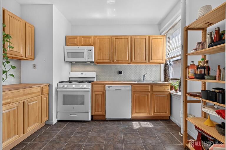 Photo 9 of 275 Harrison Avenue # 303, Jersey City NJ 07304, Jersey City, NJ