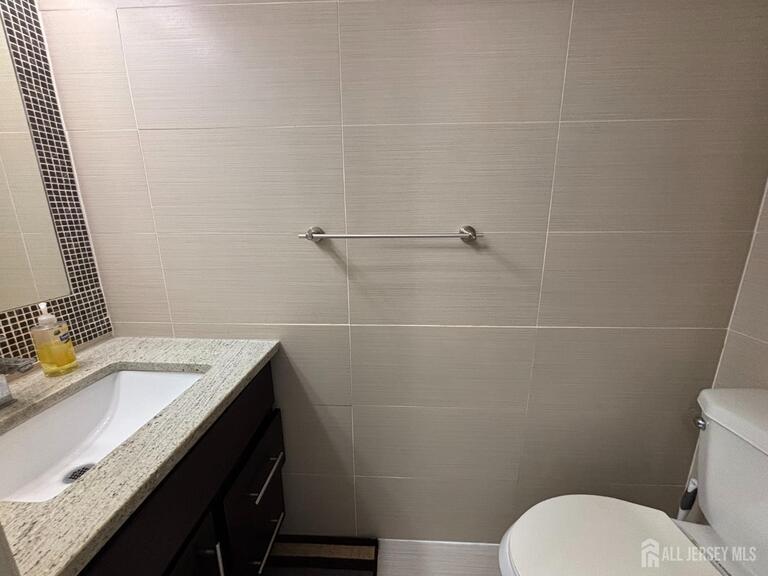 Photo 21 of 6005 N Oaks Boulevard, North Brunswick NJ 08902, North Brunswick, NJ