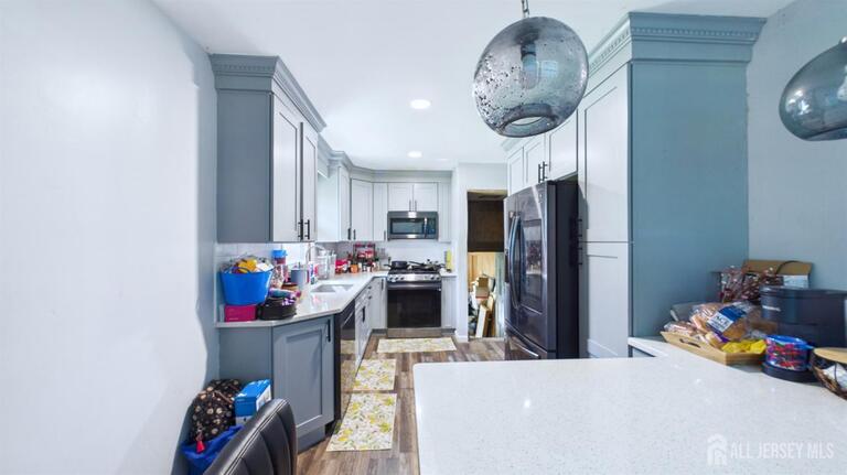 Photo 3 of 21 Oakwood Drive, Sayreville NJ 08859, Sayreville, NJ