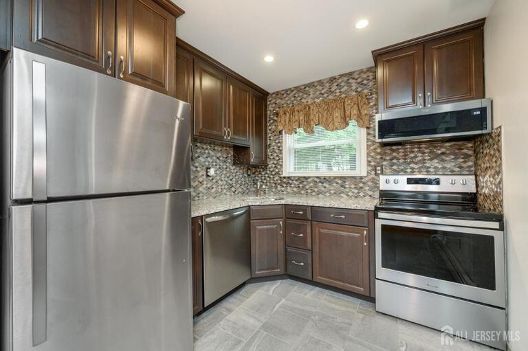 Photo 11 of 18 Deanna Drive # 47, Hillsborough NJ 08844, Hillsborough, NJ