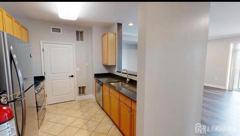 Photo 11 of 6301 Fernandez Court, Parlin NJ 08859, Parlin, NJ