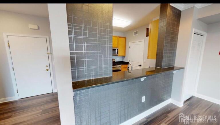 Photo 4 of 6301 Fernandez Court, Parlin NJ 08859, Parlin, NJ