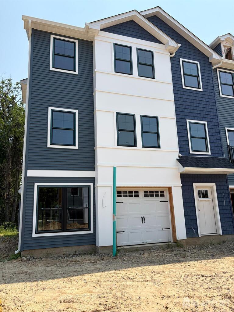 Photo 5 of 61 Bonus Court, Sayreville NJ 08879, Sayreville, NJ
