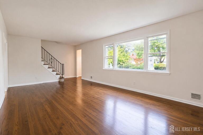 Photo 4 of 25 Lincoln Avenue, Piscataway NJ 08854, Piscataway, NJ