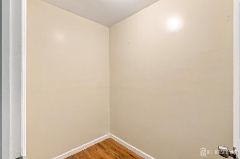 Photo 7 of 64 Fabyan Place, Newark NJ 07108, Newark, NJ