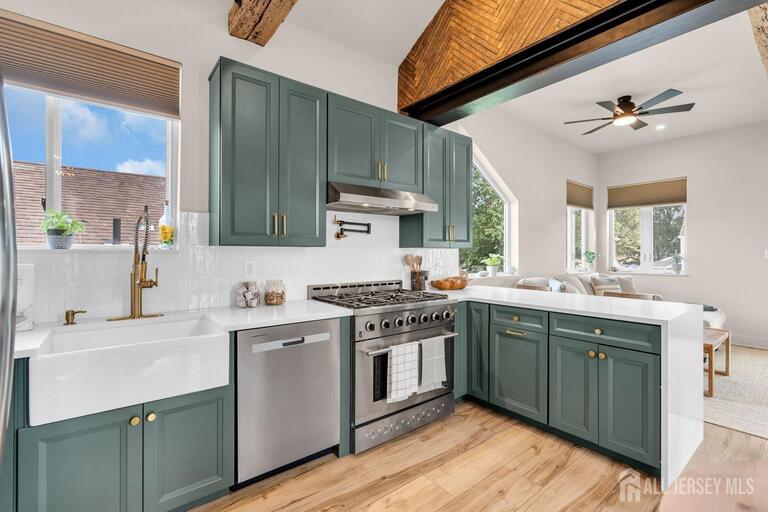 Photo 11 of 532 Lorillard Avenue, Union Beach NJ 07735, Union Beach, NJ