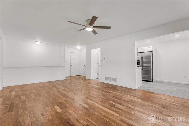 Photo 2 of 131 Beverly Hill Terrace, Woodbridge Proper NJ 07095, Woodbridge Proper, NJ