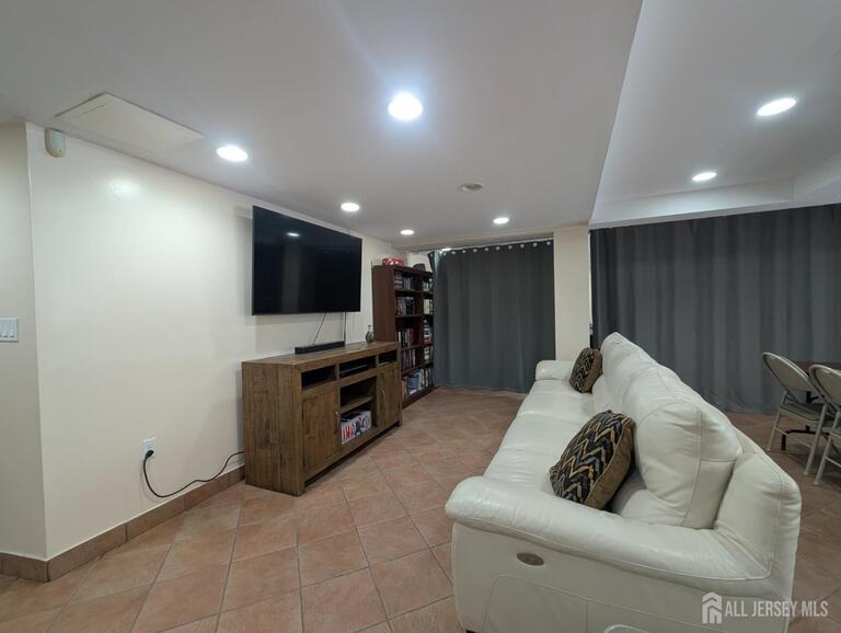 Photo 26 of 1874 Pelham Pkwy S, New York City NY 10461, New York City, NY