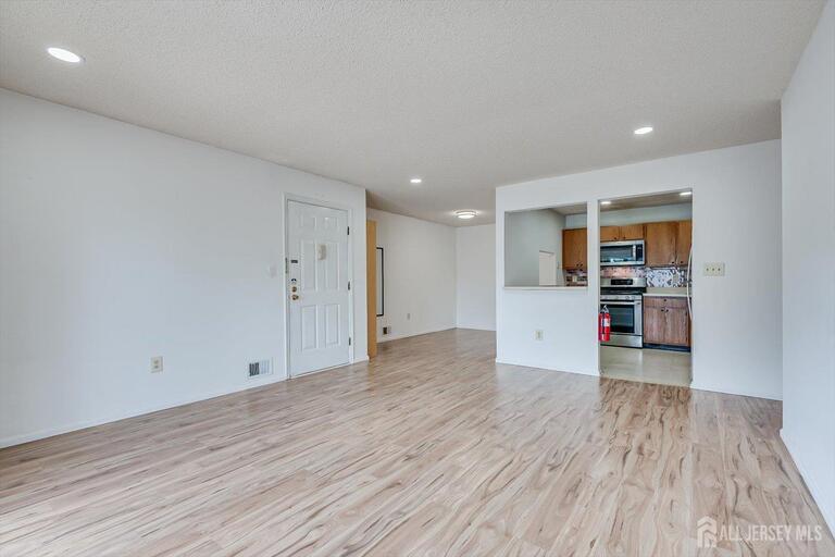 Photo 7 of 349 Lancaster Court, Piscataway NJ 08854, Piscataway, NJ
