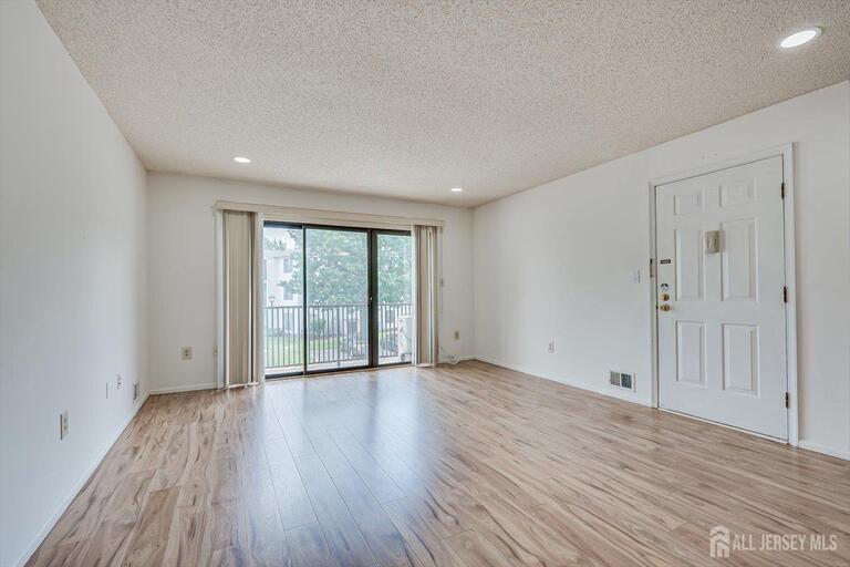 Photo 5 of 349 Lancaster Court, Piscataway NJ 08854, Piscataway, NJ