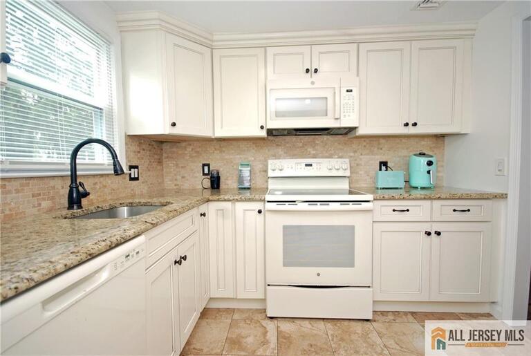 Photo 7 of 264 Middlebury Lane # A, Monroe NJ 08831, Monroe, NJ