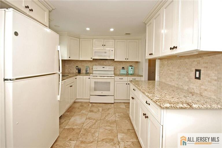 Photo 9 of 264 Middlebury Lane # A, Monroe NJ 08831, Monroe, NJ
