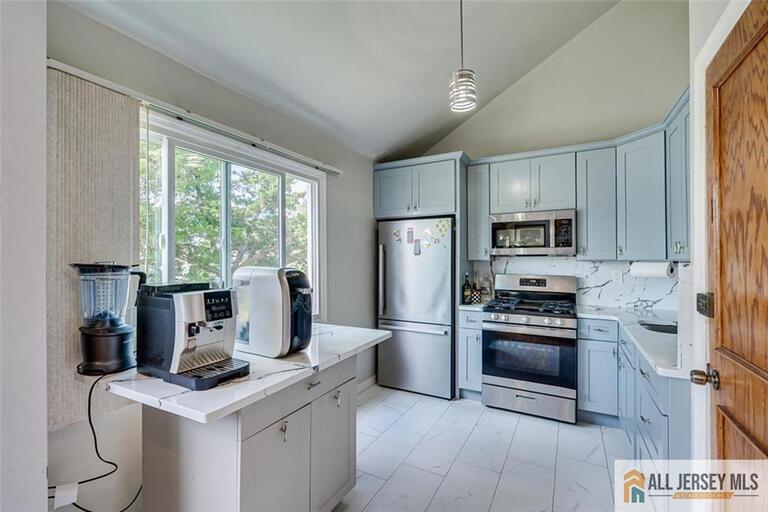 Photo 12 of 89 Whitman Street, Carteret NJ 07008, Carteret, NJ