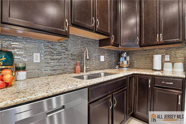 Photo 15 of 64 Andrews Way, Piscataway NJ 08854, Piscataway, NJ