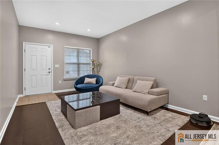 Photo 9 of 64 Andrews Way, Piscataway NJ 08854, Piscataway, NJ