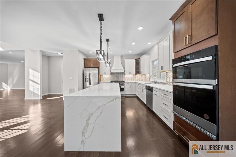 Photo 11 of 7 Mount Pleasant Avenue, Edison NJ 08820, Edison, NJ