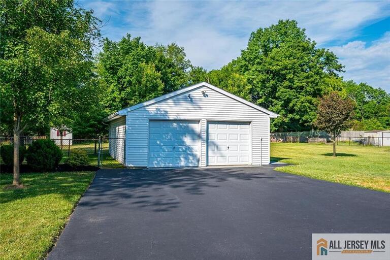 Photo 31 of 39 Kendall Road, South Brunswick NJ 08824, South Brunswick, NJ