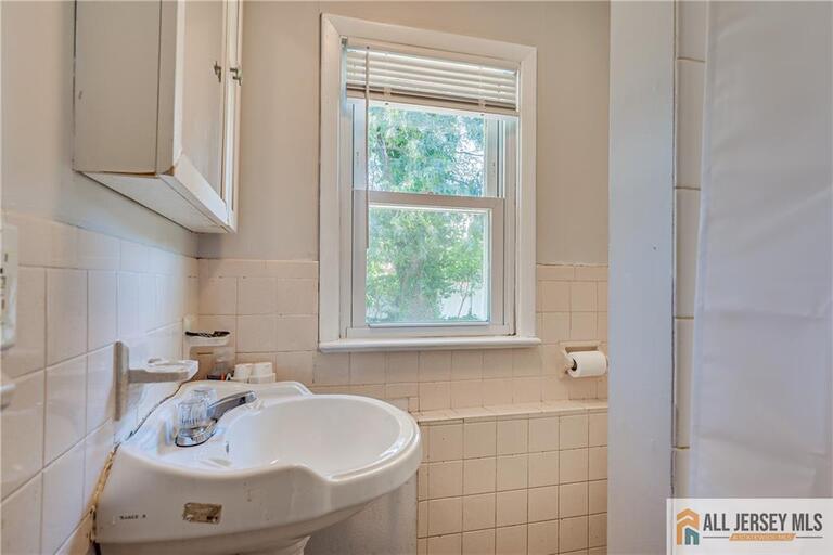 Photo 13 of 68 Outcalt Avenue, Spotswood NJ 08884, Spotswood, NJ
