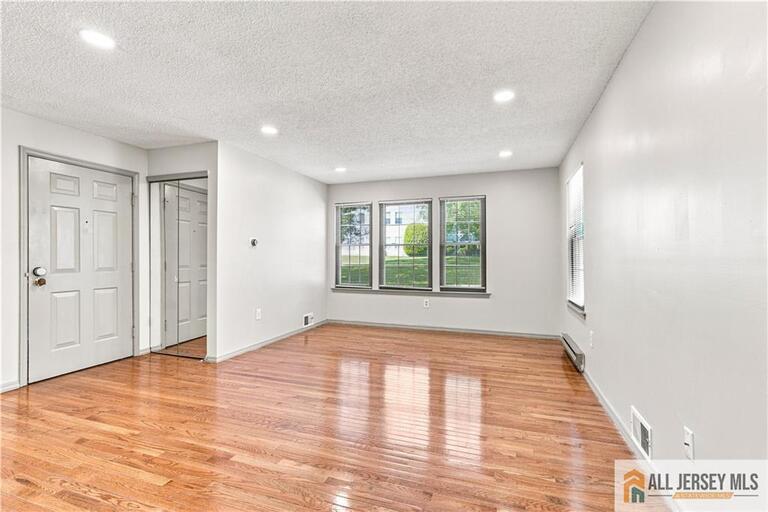 Photo 5 of 119 Griggs Place # 119, East Brunswick NJ 08816, East Brunswick, NJ