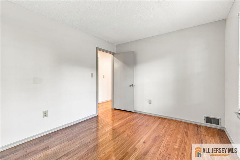 Photo 18 of 119 Griggs Place # 119, East Brunswick NJ 08816, East Brunswick, NJ