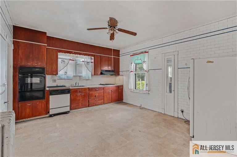 Photo 12 of 216 Handy Street, New Brunswick NJ 08901, New Brunswick, NJ