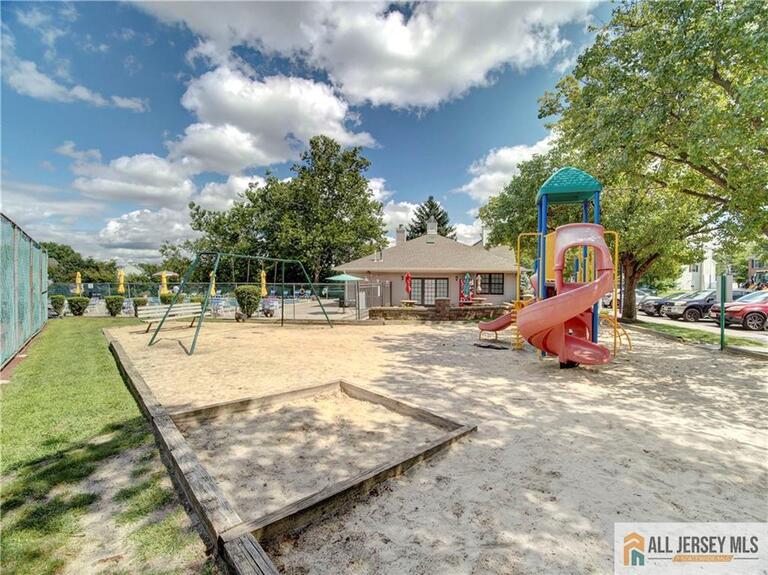 Photo 24 of 81 Canterbury Court, Piscataway NJ 08854, Piscataway, NJ