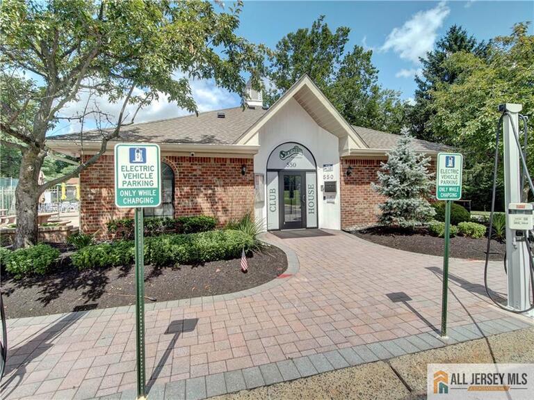 Photo 28 of 81 Canterbury Court, Piscataway NJ 08854, Piscataway, NJ