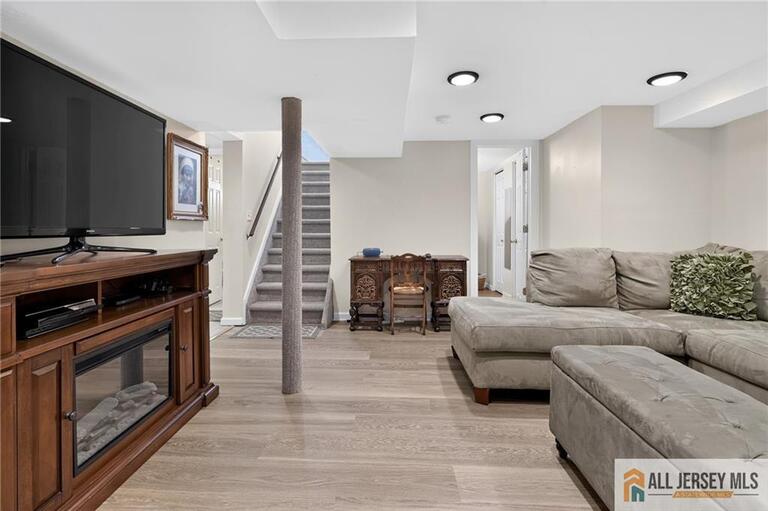Photo 54 of 112 Tunison Road, New Brunswick NJ 08901, New Brunswick, NJ