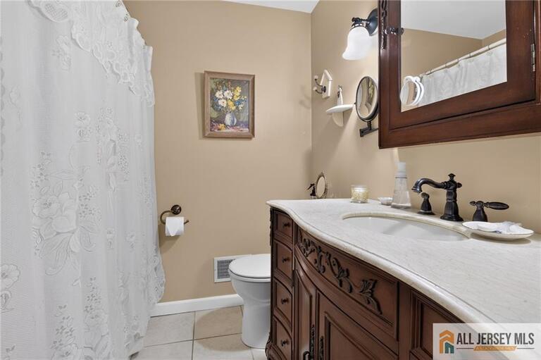 Photo 50 of 112 Tunison Road, New Brunswick NJ 08901, New Brunswick, NJ